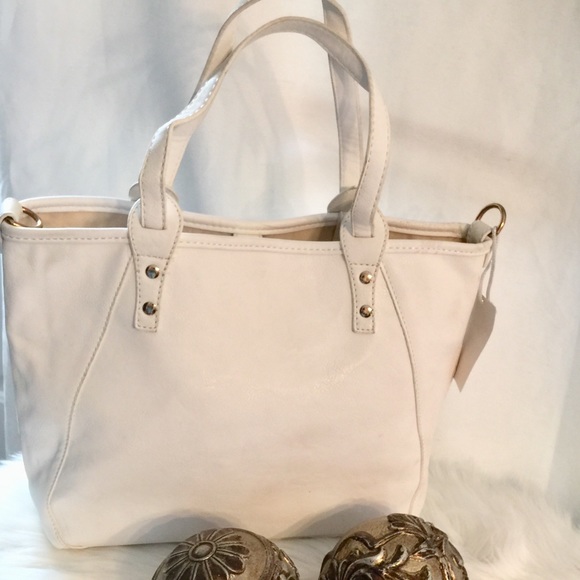 Boutique Handbags - Host Pick Off White Tote Handbag with Cosmetic bag